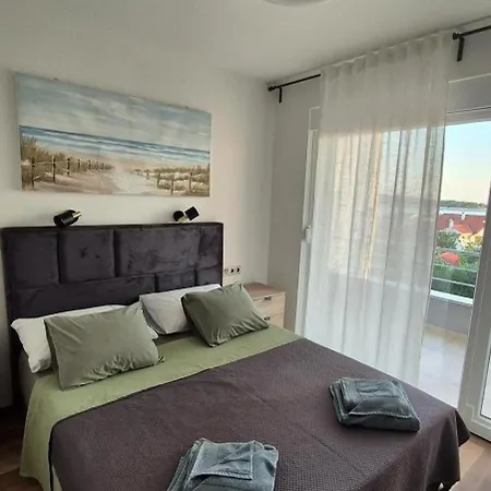 Nigo Apartmán *